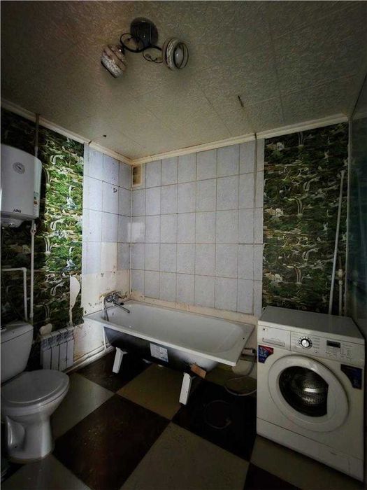 **Продам 2х-студию во 2 мкр р-н Омскпласта