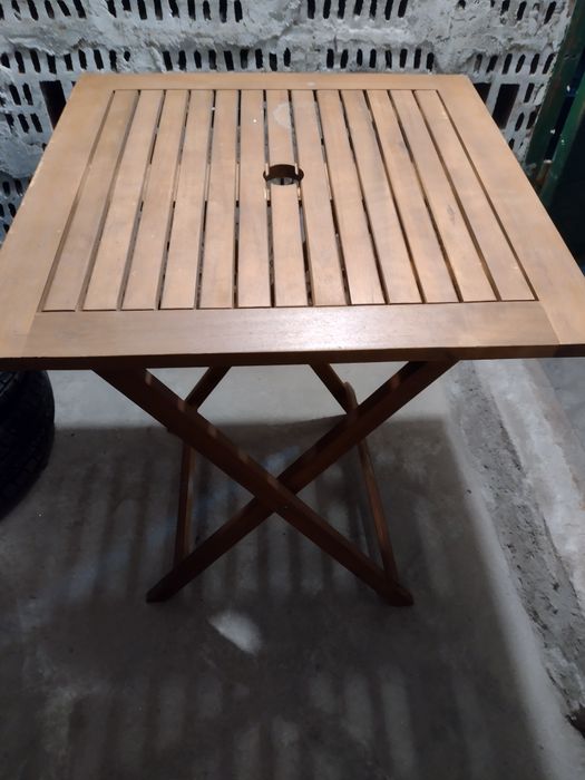 Vând Masă de terasă