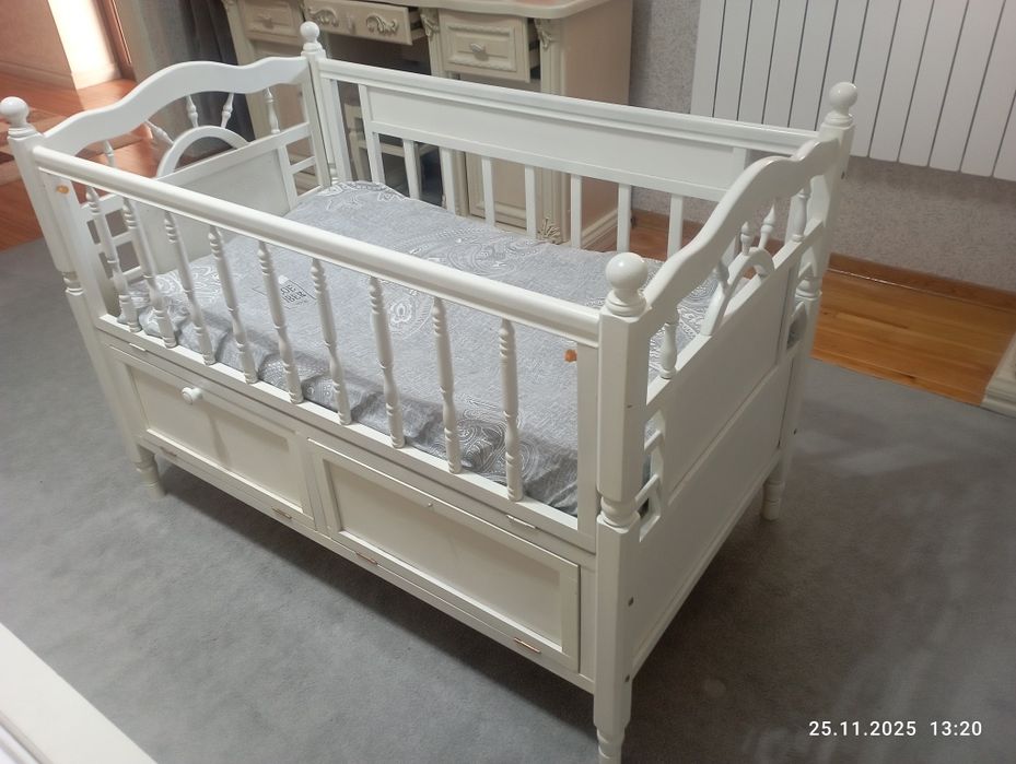 Bolalar kravati sotiladi