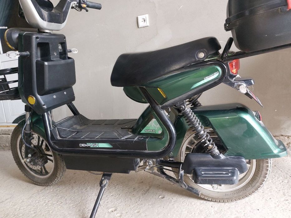 Скутар почти новый