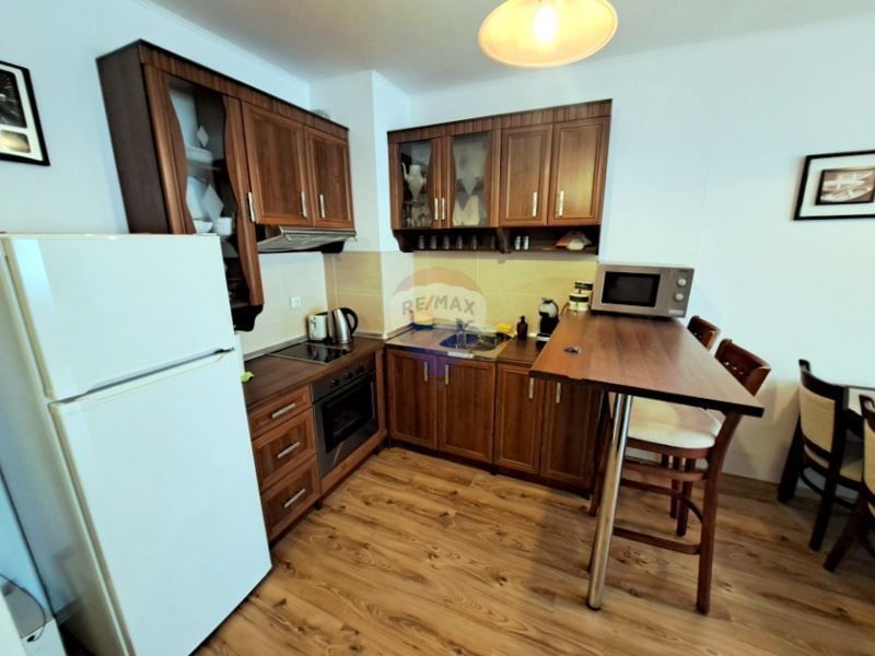 Продава се Двустаен апартамент в к.к. Св.Св. Константин и Елена - 50 кв.м за 10 €/кв.м - Снимка #4