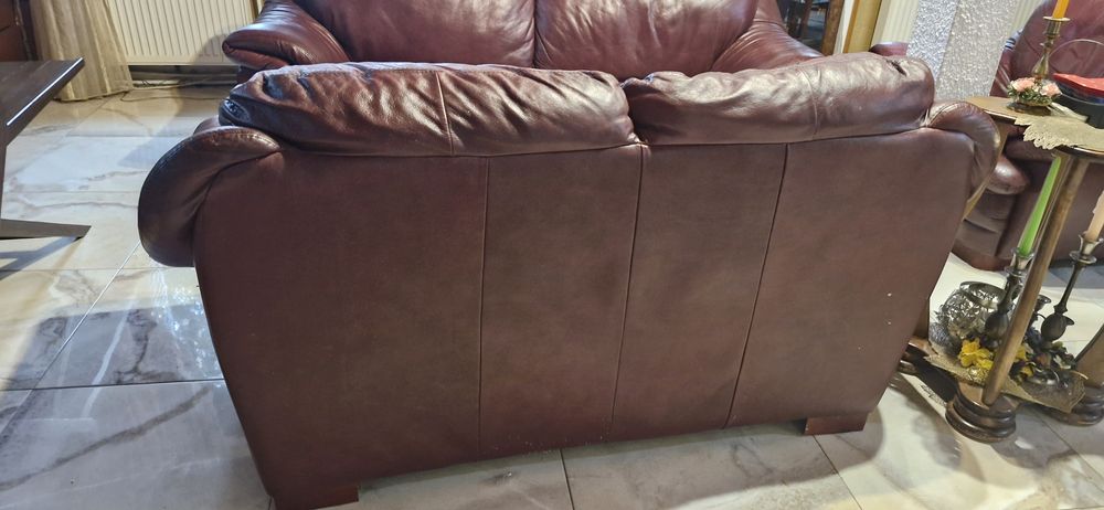 КОЖЕНИ ДИВАНИ 2 БР С РАЗМЕРИ-200СМ/85/80 И  150/85/80 ЗА 500 ЛВ ДВАТА