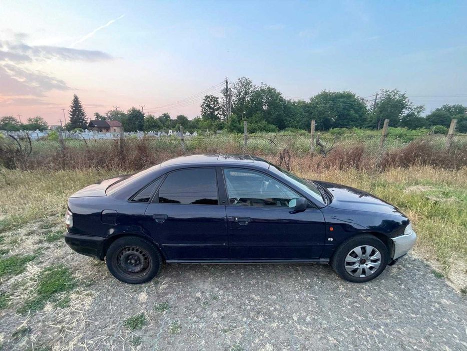 Audi A4 1.6 benzina 96 pentru PIESE/RABLA