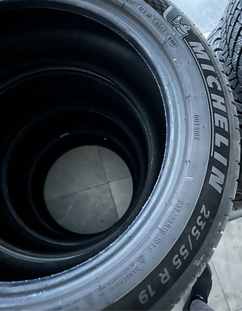 MICHELIN PILOT Sport 4 SUV 235/55 R19