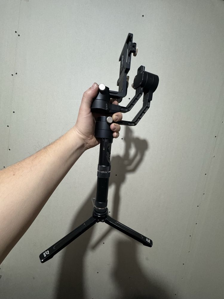 Стедикам / стабилизатор / Zhiyun Crane Plus