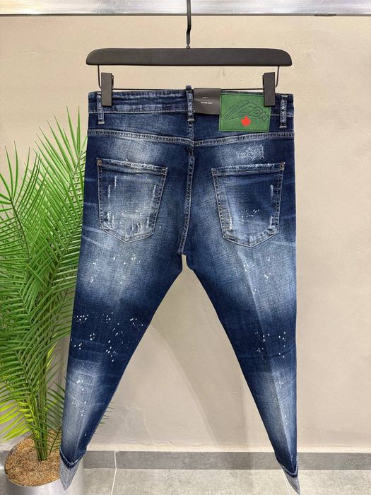 Blugi dsq2 model nou