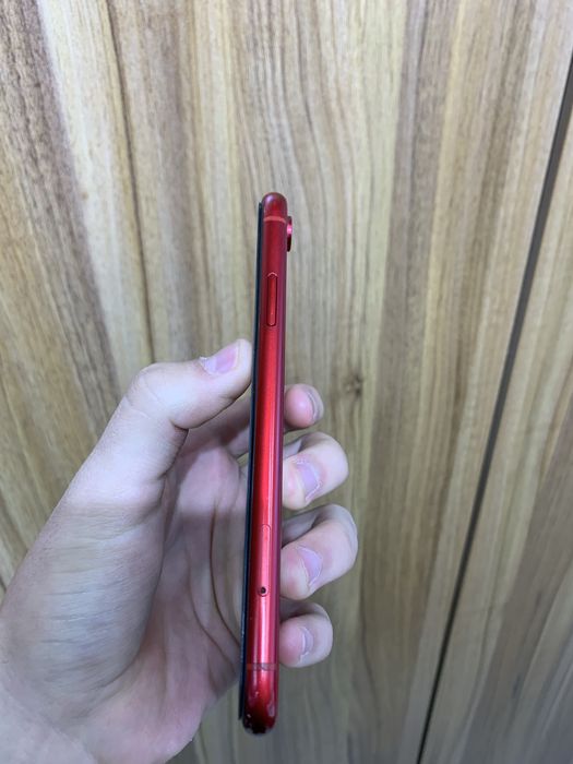 Iphone XR red 64 gb 77%