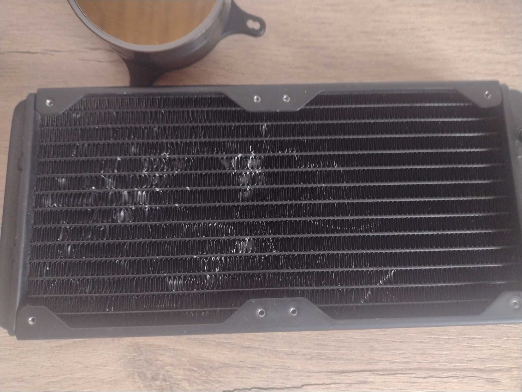 2 броя водни охаждания за компютър Arctic и NZXT