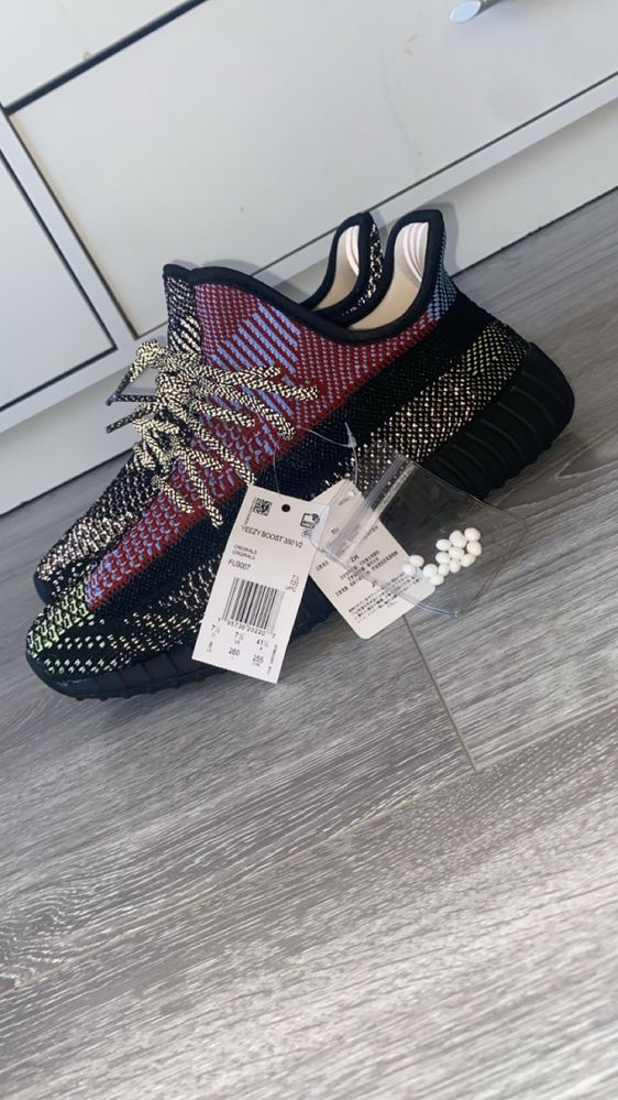 yezzy 350 yecheil reflective