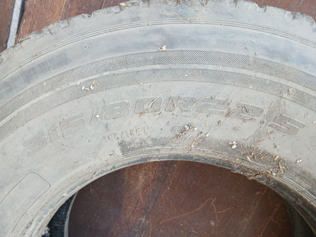 Продам грузовую резину 1 шт ведущий