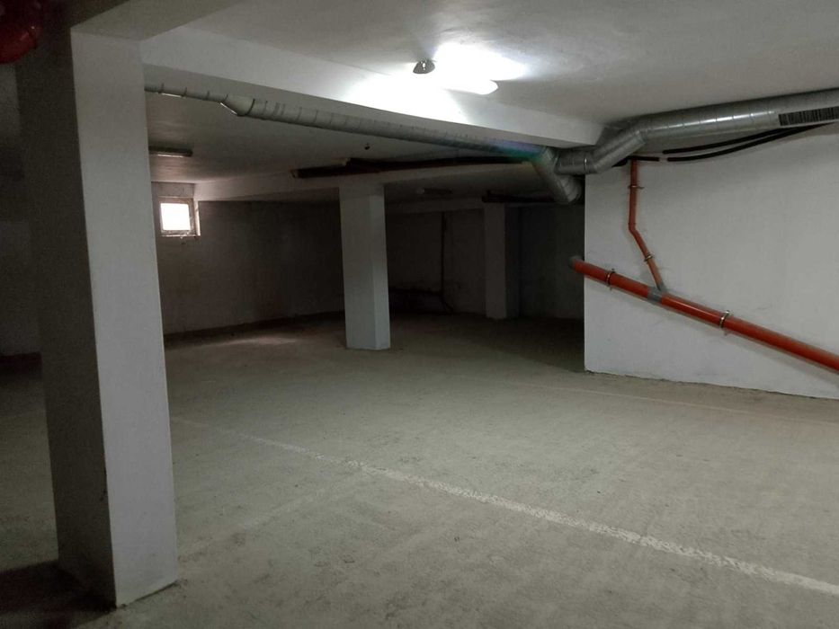 Продава се Гараж / Паркомясто в Търговище, Център - 2000 кв.м за 45 €/кв.м - Снимка #1