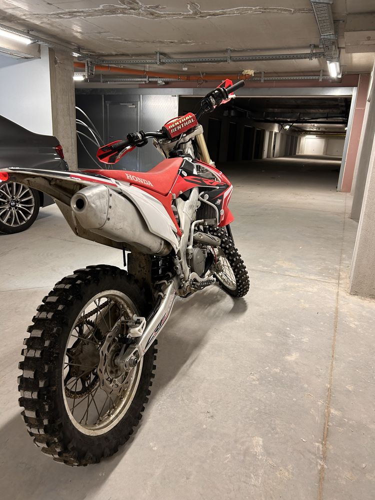HONDA CRF R 2013 година