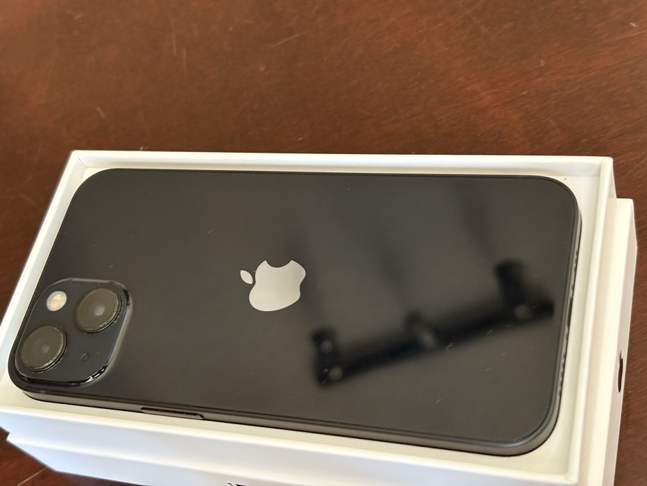 Vand Iphone 13 intr-o  stare impecabila cu toate accesoriile