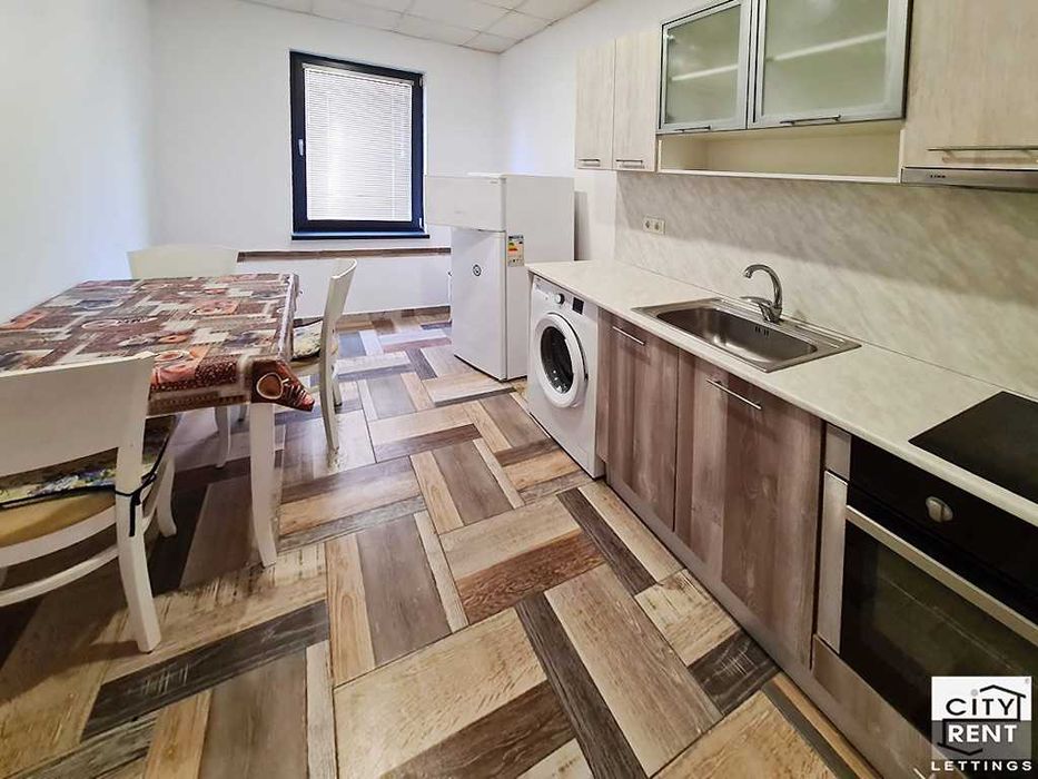 Дава се под наем Четиристаен апартамент в Велико Търново, Център - 95 кв.м за 460 € - Снимка #4