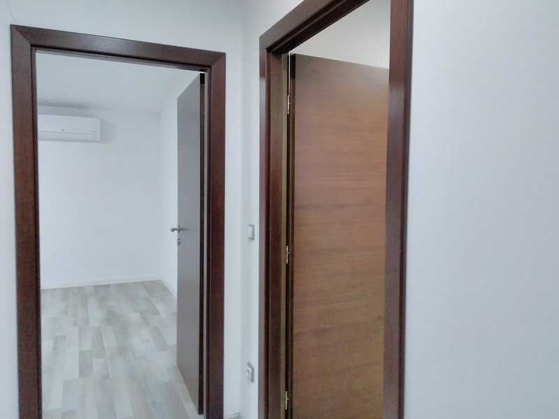 Офис под наем – 93 кв.м в бизнес сграда