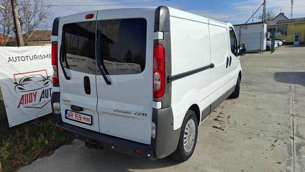 Opel Vivaro Lung  2012 2.0cdti 115cp E5  Tem clima carlig Rate Factura