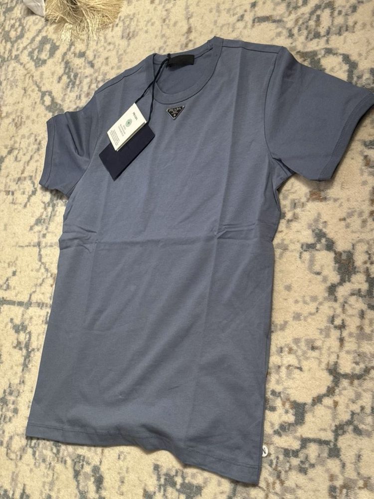 Tricou Prada, Nou, Cu eticheta