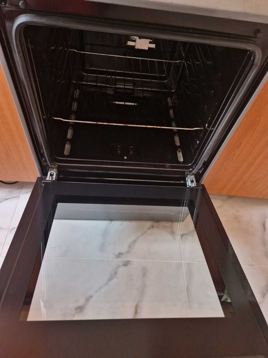 Aragaz arctic negru-argintiu