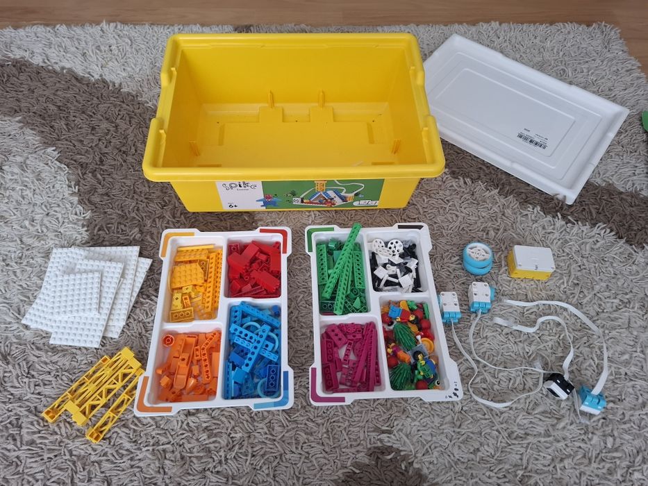 Lego spike essential