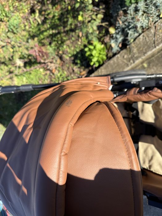 Продавам детска количка 2 в 1 – кош за новородено + летен кош