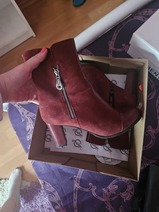 Cizme piele intoarsa