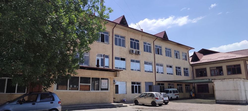 Arendaga beriladi noturar bino lokacia zor