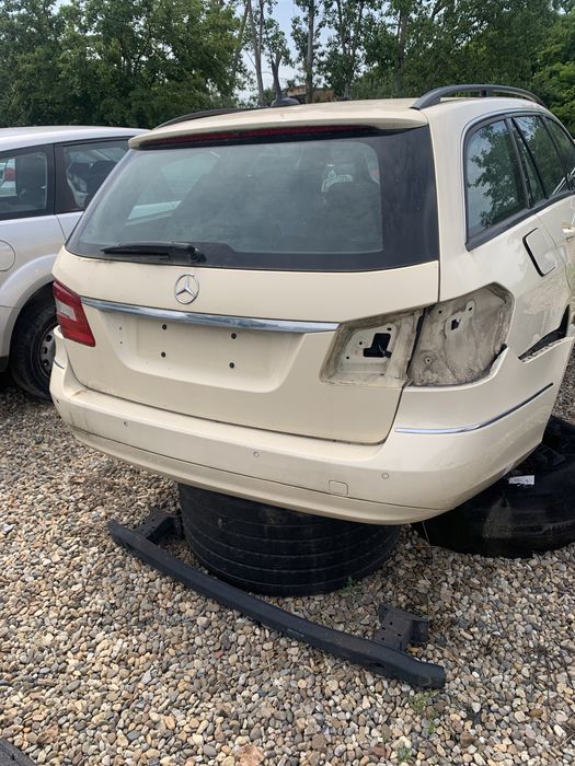 Bara spate W212 combi cu locas senzor parcare