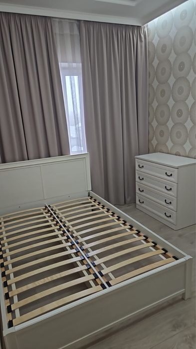 Продам кровать без матраса