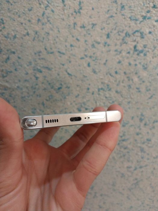 Samsung Galaxy S22 Ultra 12/256GB White (всё оригинал)