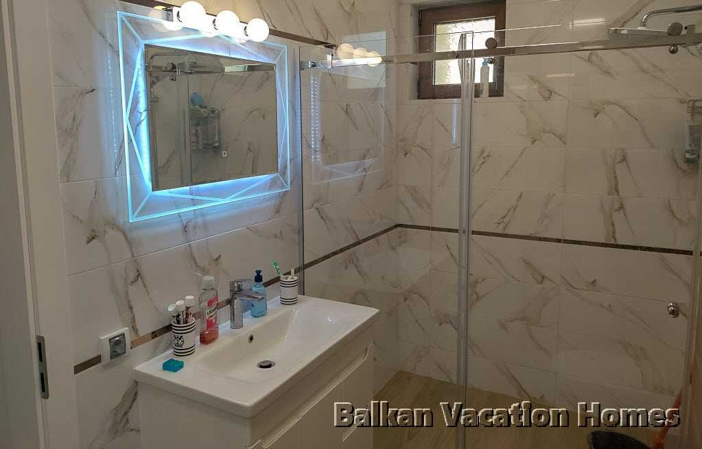 Продава се Къща в с. Кошарица, Област Бургас - 251 кв.м за 1176 €/кв.м - Снимка #8