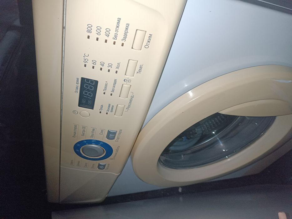 Продам стиральную машину