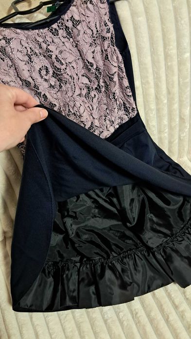 Елегантна къса дамска рокля в цвят "Пепел от рози".