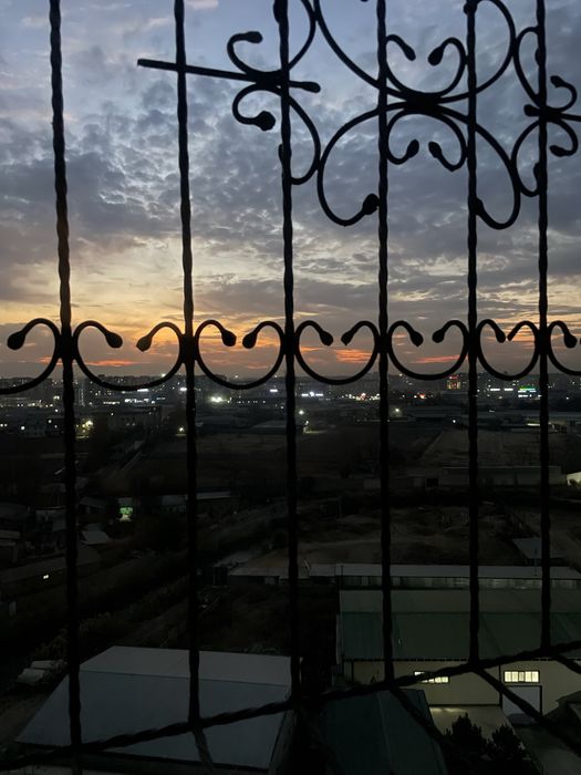 Sergili 1-bekatdan   qizlarga kv bor