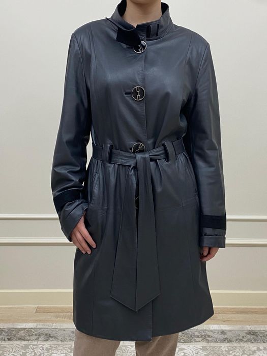 Плащ черный из натуральной кожи