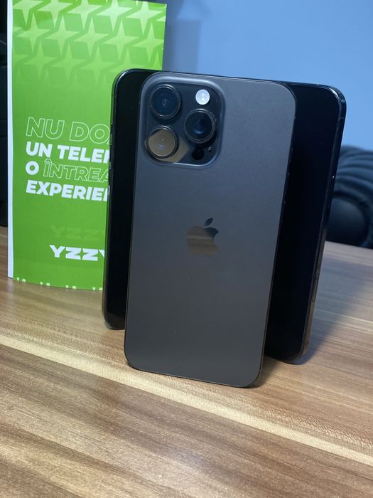 iPhone 16 Pro Max • 256 GB • Black Titanium