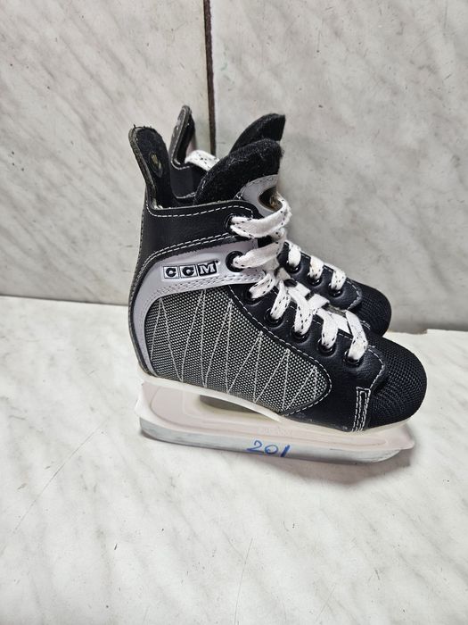 Patine 201 hochei hockey CCM  marime  28-29 ( 18  cm)