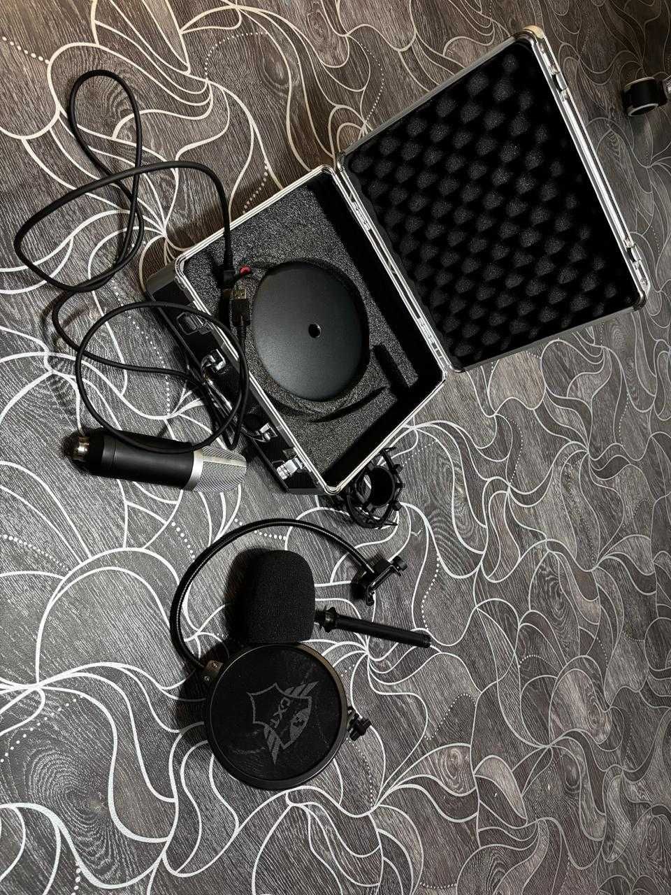 Продам Микрофон Trust GXT 252