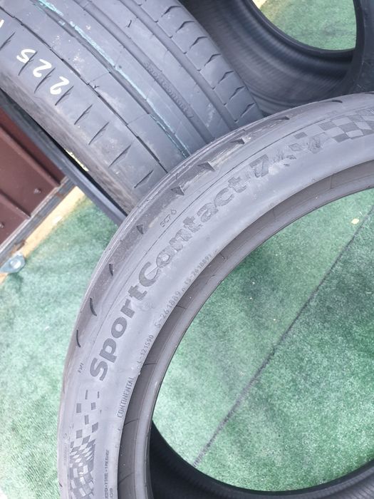 225.40.19 2x Continental 2x Bridgestone
