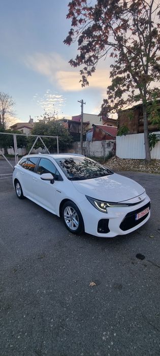 SUZUKI SWACE 2022  (platforma toyota corolla touring sports )