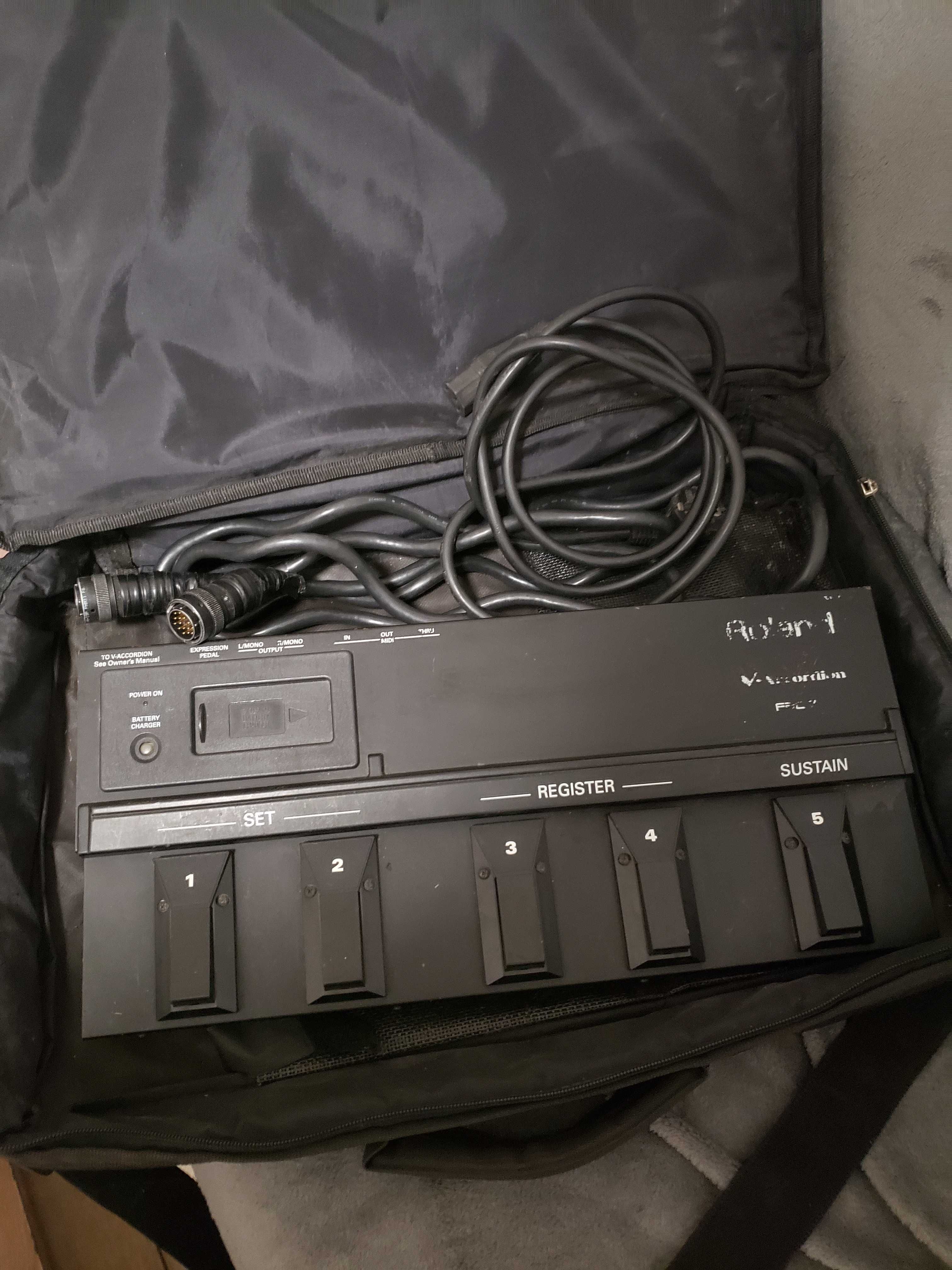 ROLAND FR 7 V2 ROSU !!!Urgent!!