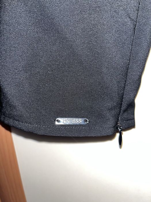 Оригинален топ Guess