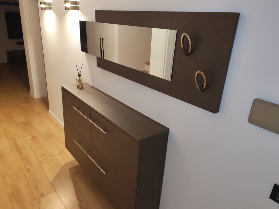 Vând mobila living și hol pantofar