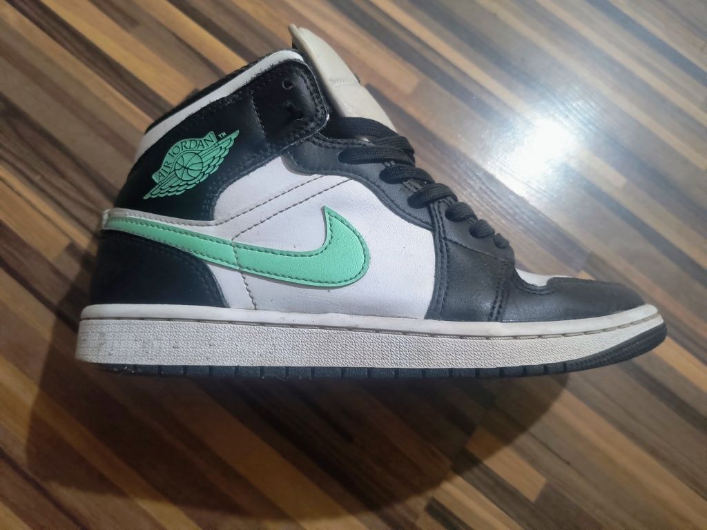 Jordan 1 mid originali