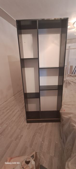 Шкафтар кітаптар,гүлдер,телевизор қоюға болады