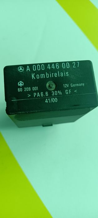 Releu Ștergător haion Mercedes vito w638
