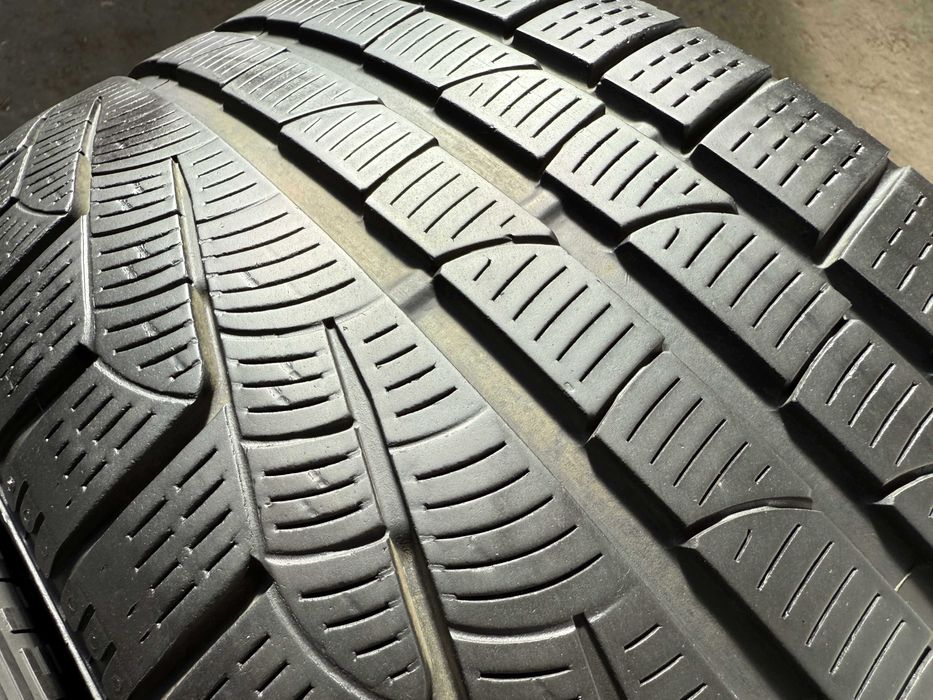 2x Anvelope Iarna 245/45 R17 - Pirelli Sotto Zero Serie 2