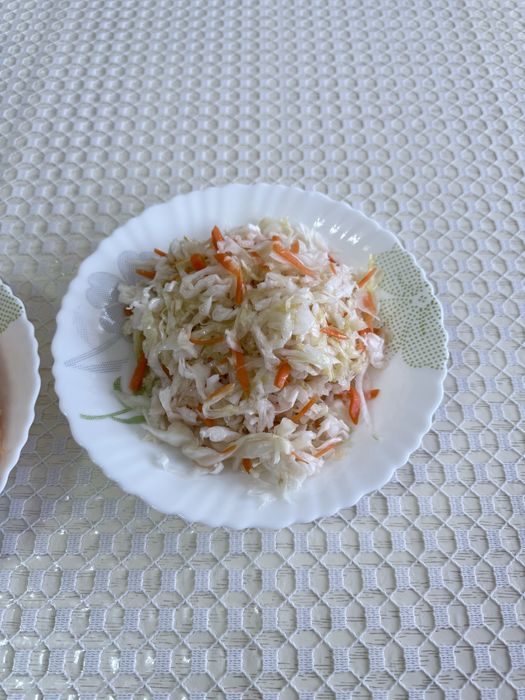 Квашенная капуста , капуста чим-чи  1000 тг .