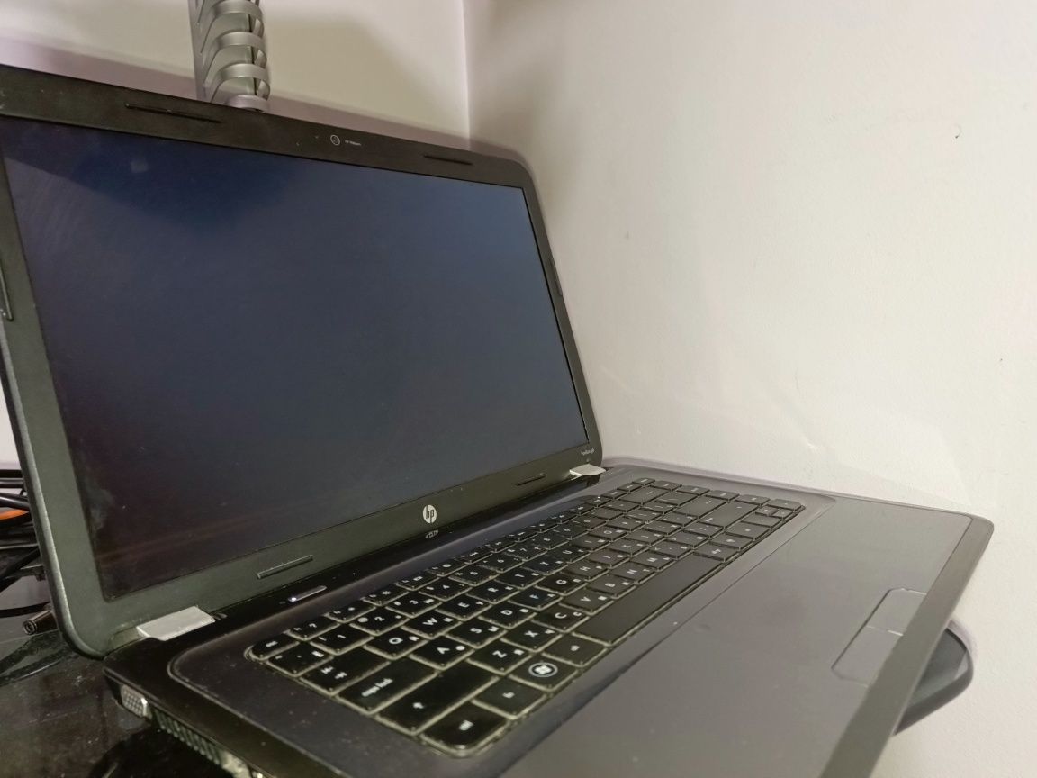 Hp pavilion g6 с ОЗУ 6, hdd 500 и двумя видеокартами