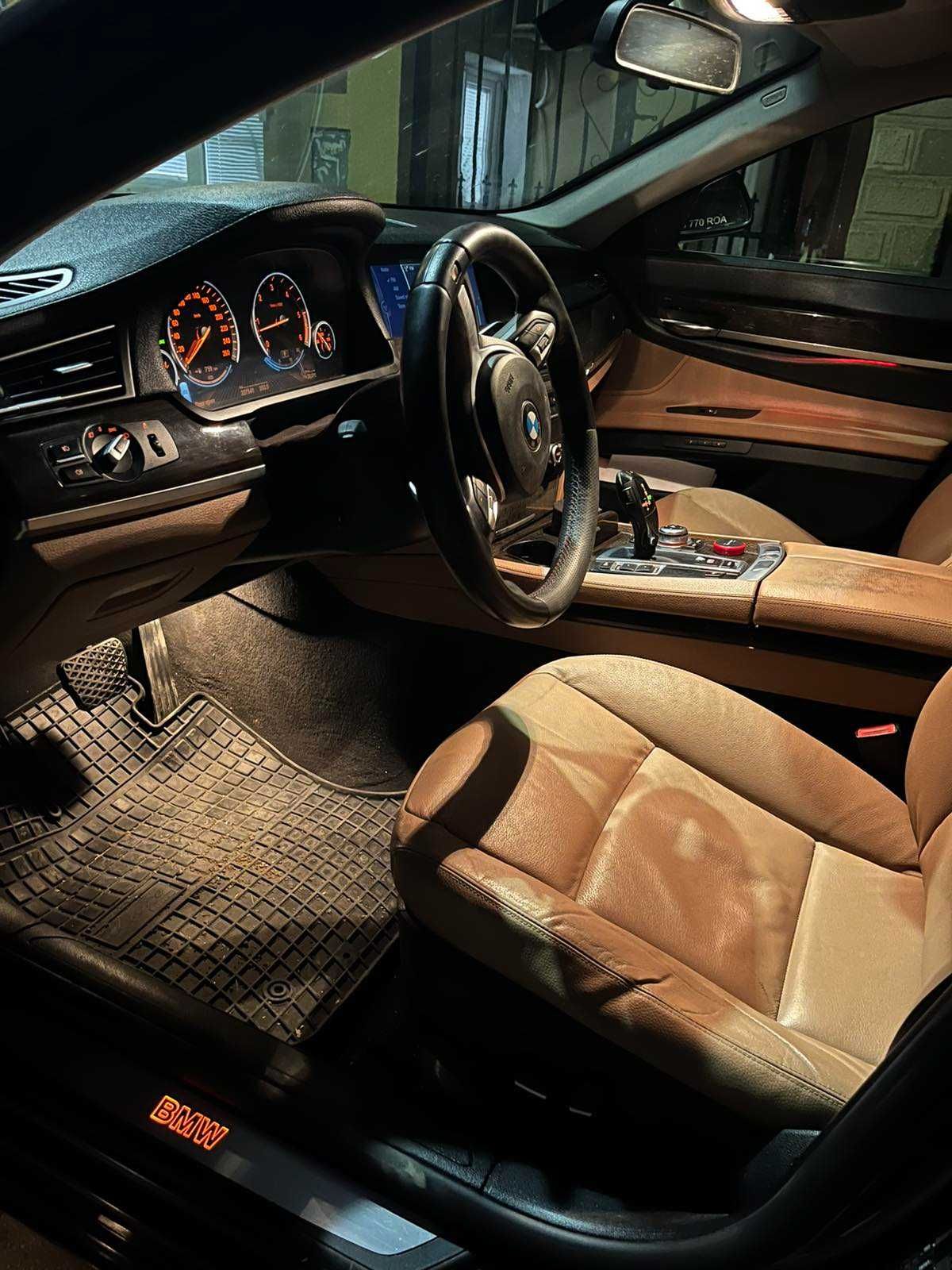 Продавам BMW 730 D F01