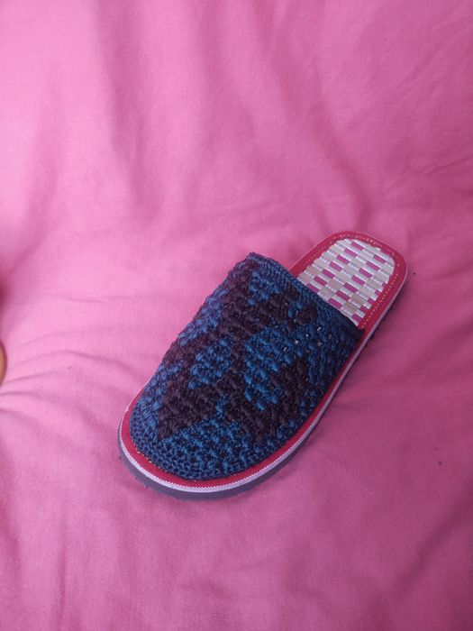 Колдан токылган дамачный тапичкилер бар